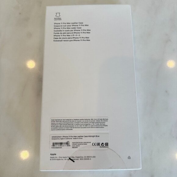 Apple iPhone 11 Pro Max Leather Phone Case Midnight Blue NWT - Picture 3 of 3